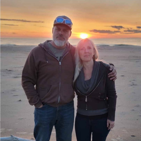 Meet your Posher, Lisa - Picture 1 of 1